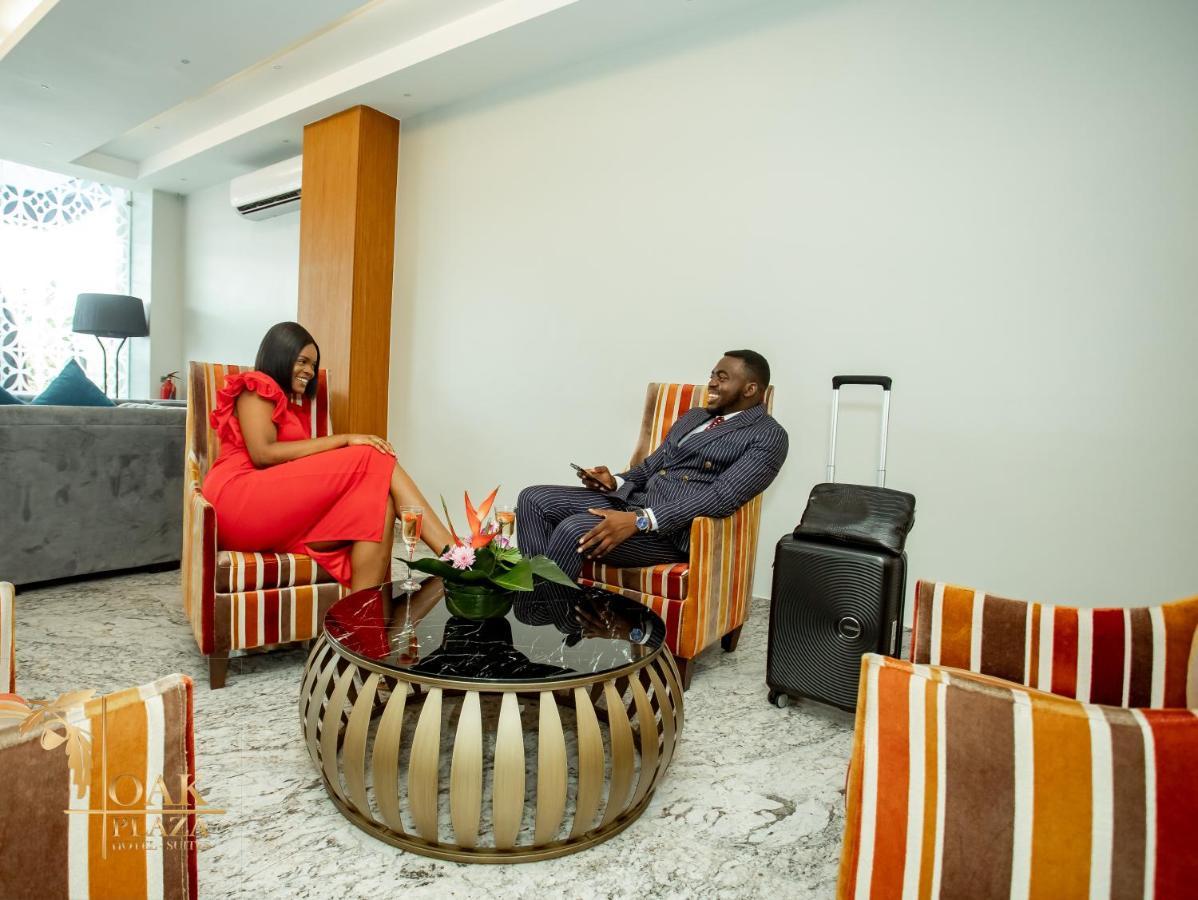 Oak Plaza Hotels East Airport Accra Bagian luar foto