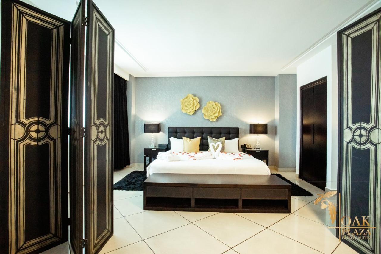 Oak Plaza Hotels East Airport Accra Bagian luar foto