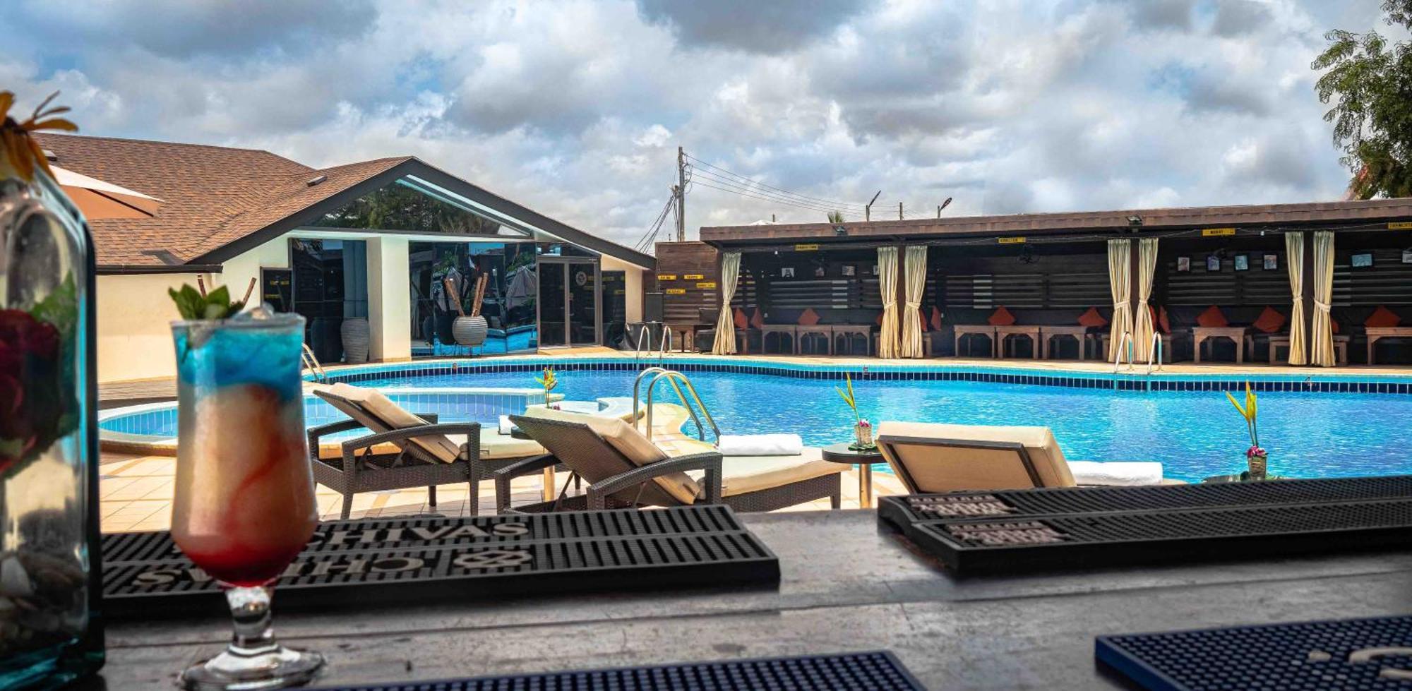 Oak Plaza Hotels East Airport Accra Bagian luar foto