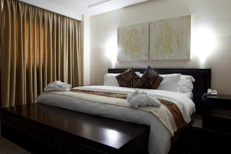 Oak Plaza Hotels East Airport Accra Bagian luar foto