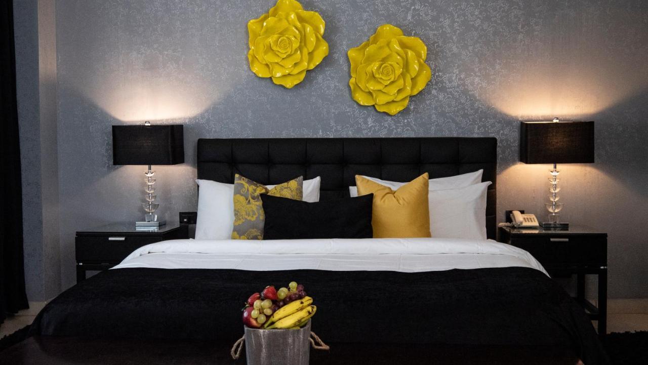Oak Plaza Hotels East Airport Accra Bagian luar foto